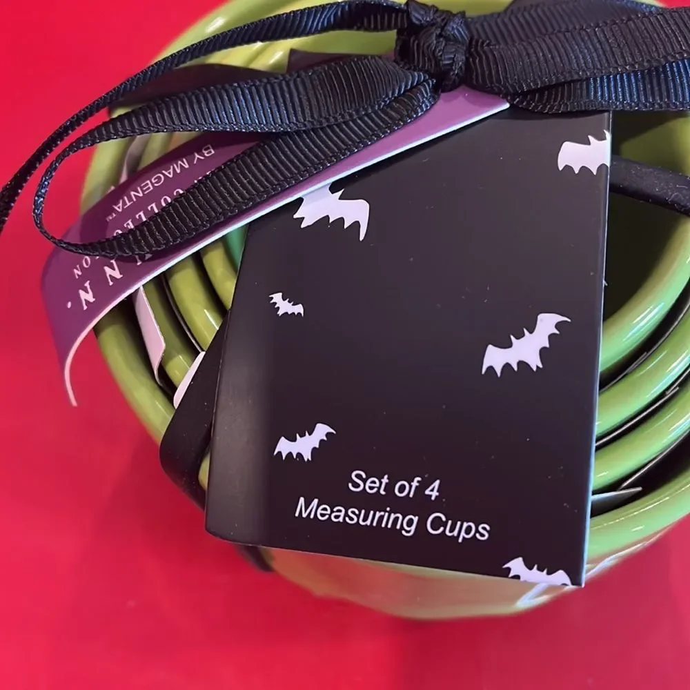 NWT Rae Dunn EEK! Measuring cups